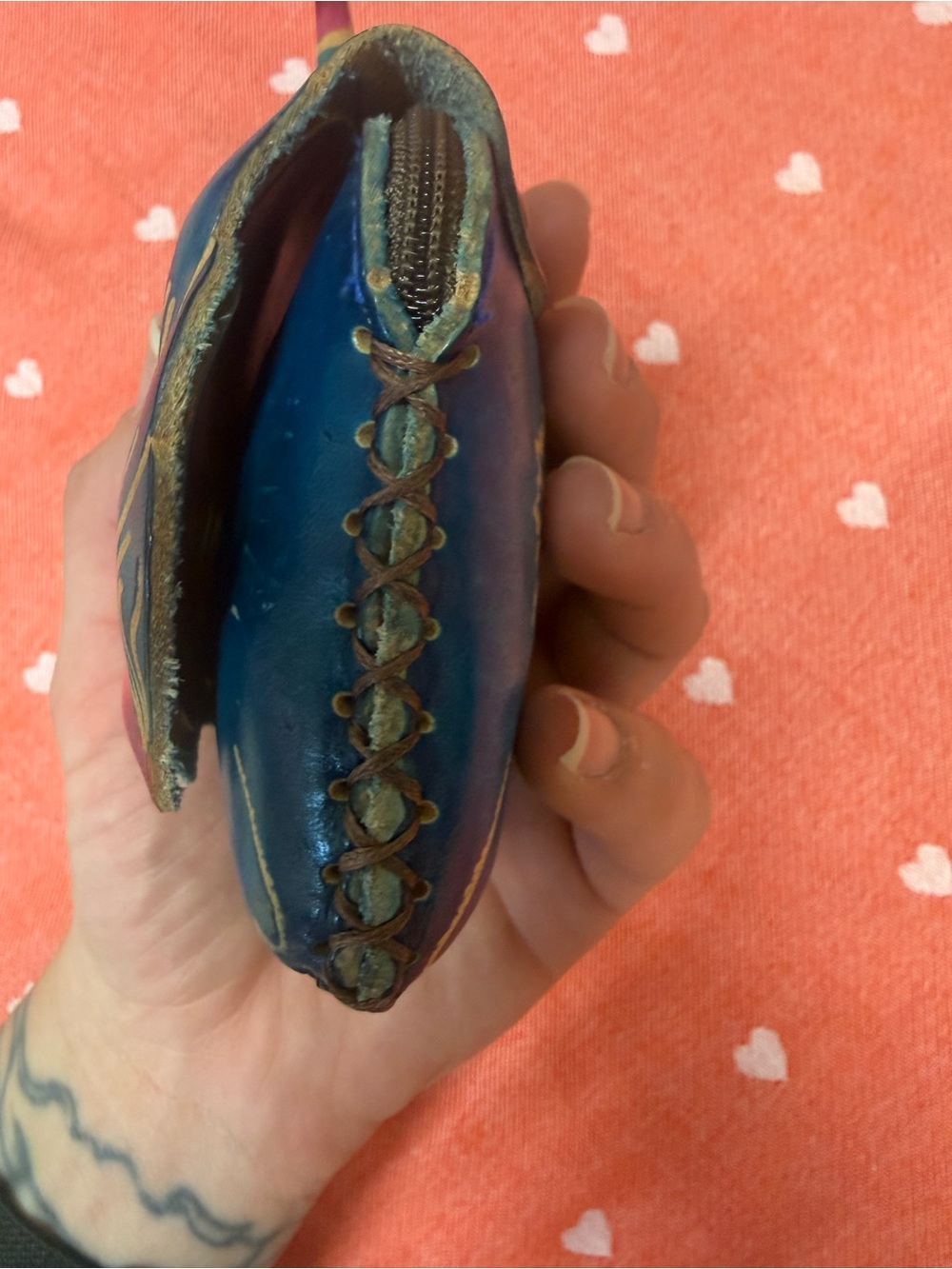 Hand made and embossed leather unicorn wristlet - Picture 17 of 17